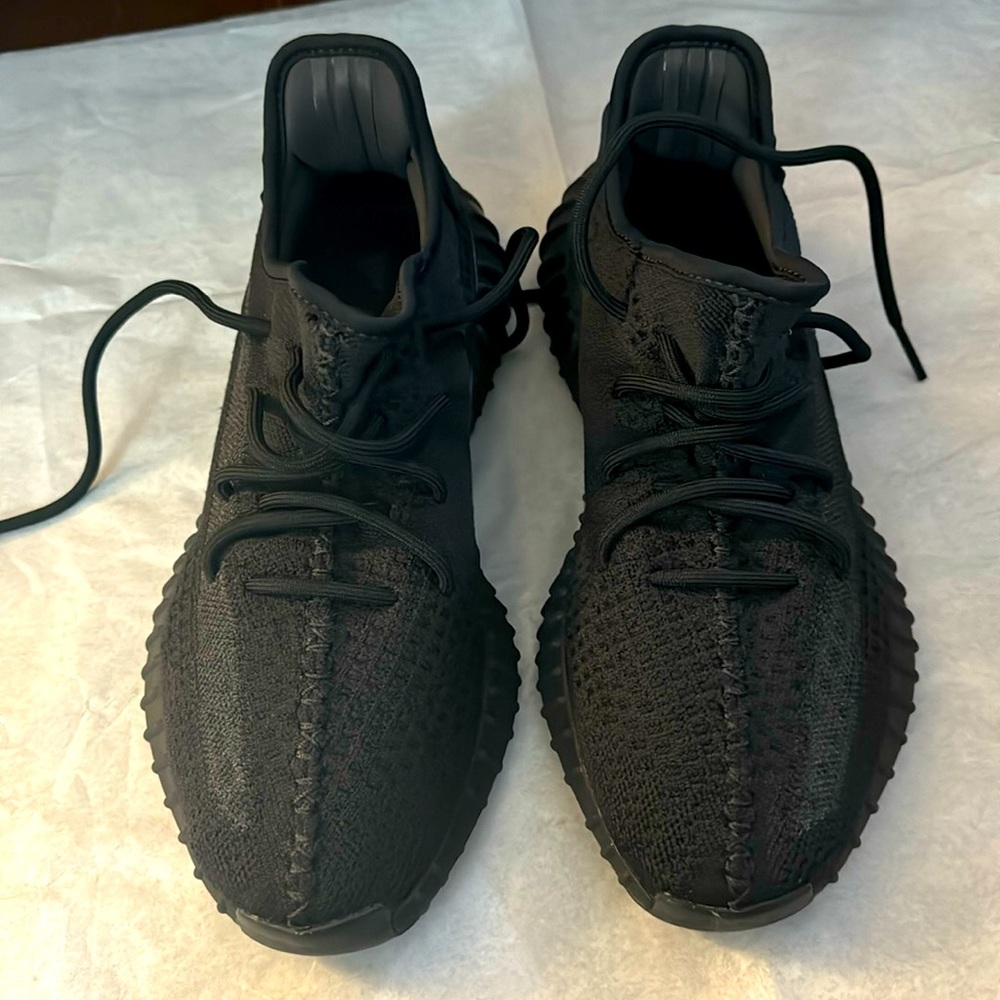New - Yeezy 350 - Onyx